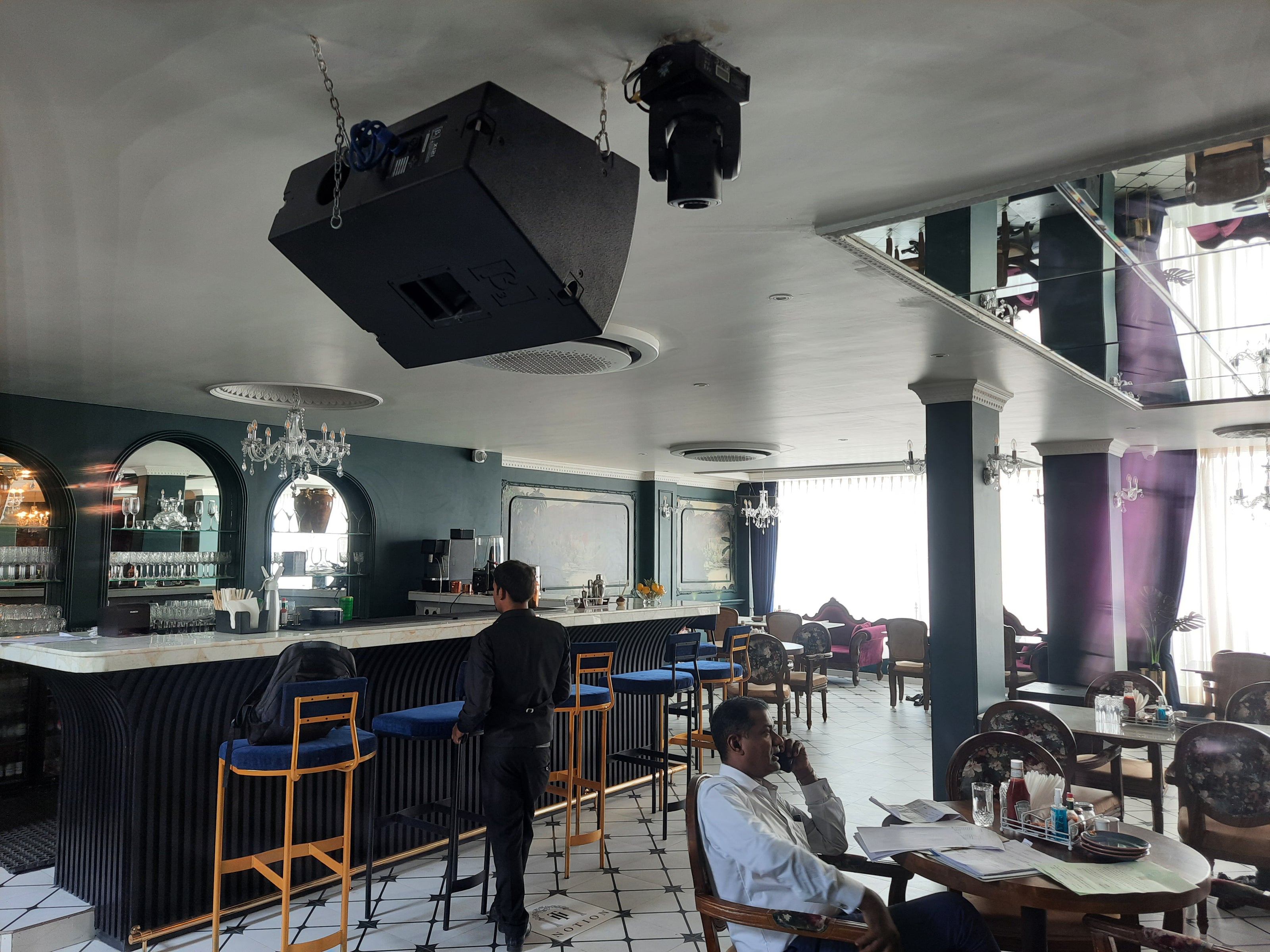 Samsung 360 Round Cassette AC Installed in Notion Cafe Jaipur